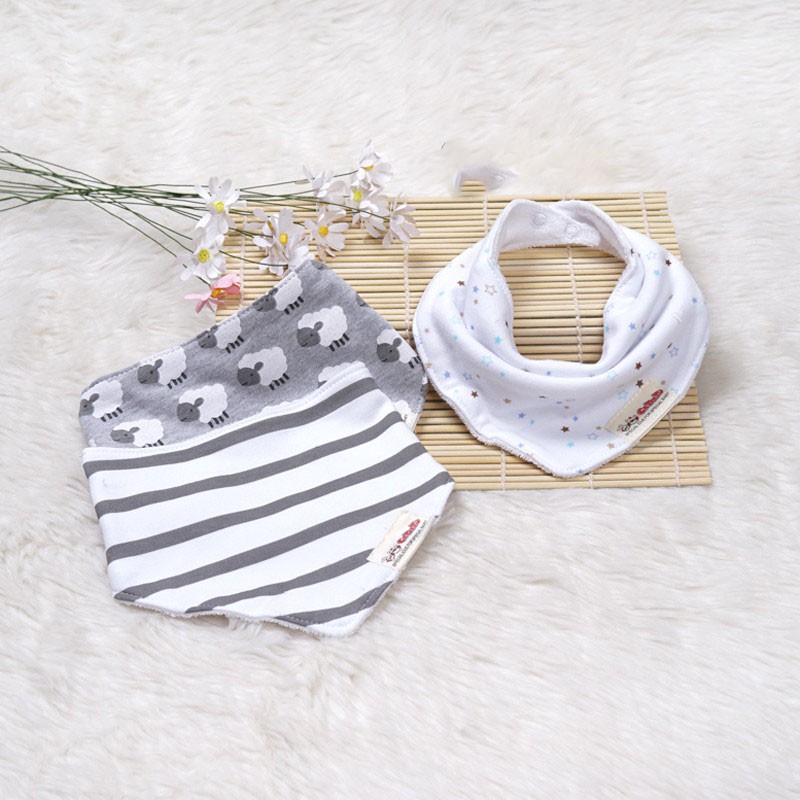 Set 3 khăn yếm họa tiết đáng yêu cho bé
