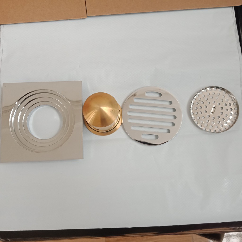 Phễu thoát sàn chống hôi tuyệt đối , đúc dày nặng bằng đồng phủ nano bóng.