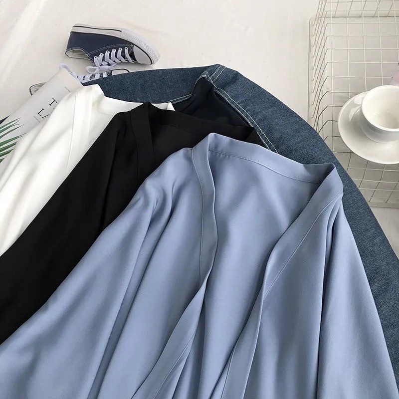 Áo khoác IELGY ngắn mỏng màu sắc trơn chống nắng cho nữ