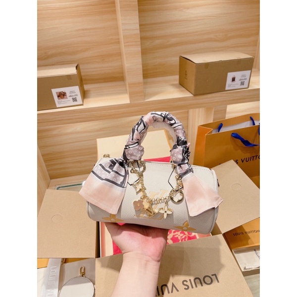 Túi xách lóuisvutton Papilon da thật sz 22 Fullbox 2 lớp+khăn+dây charm