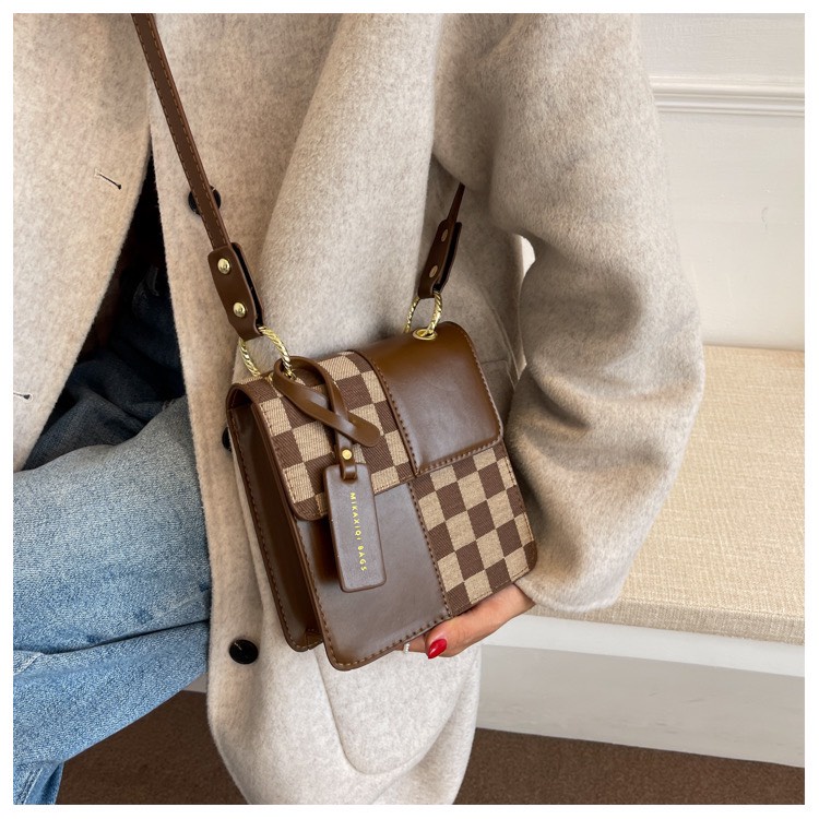 Túi xách đeo chéo nữ giá rẻ đẹp đi chơi phong cách thời trang hàn quốc dễ thương cute DC121