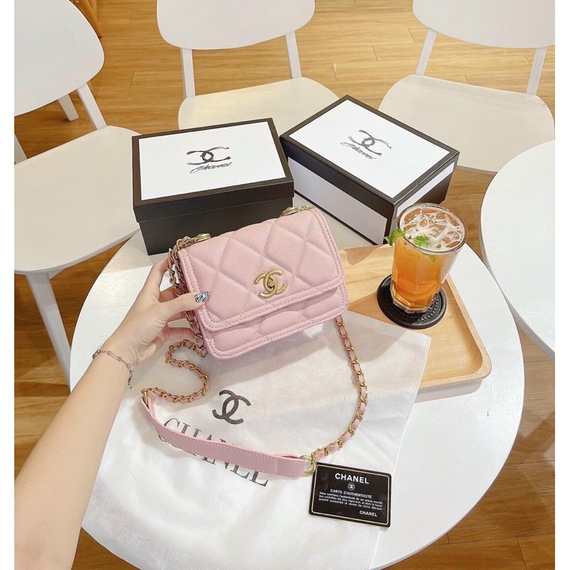 Túi Gucci size 18cm gồm 4 màu: đen, trắng, hồnd, nude