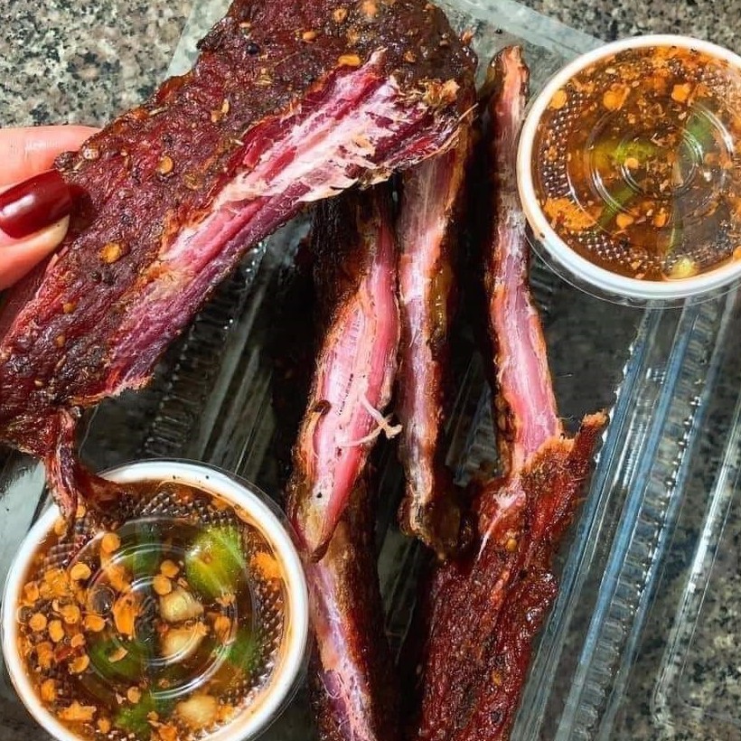 Thịt Lợn gác bếp Tây Bắc 1kg siêu ngon (Kèm 2 Gói Chẩm Chéo) khô thịt heo gác bếp thơm lừng mắc khén | BigBuy360 - bigbuy360.vn