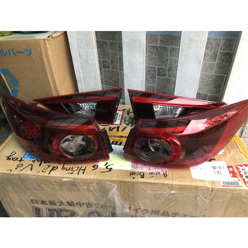 Hậu mazda 3 zin bản 2.0