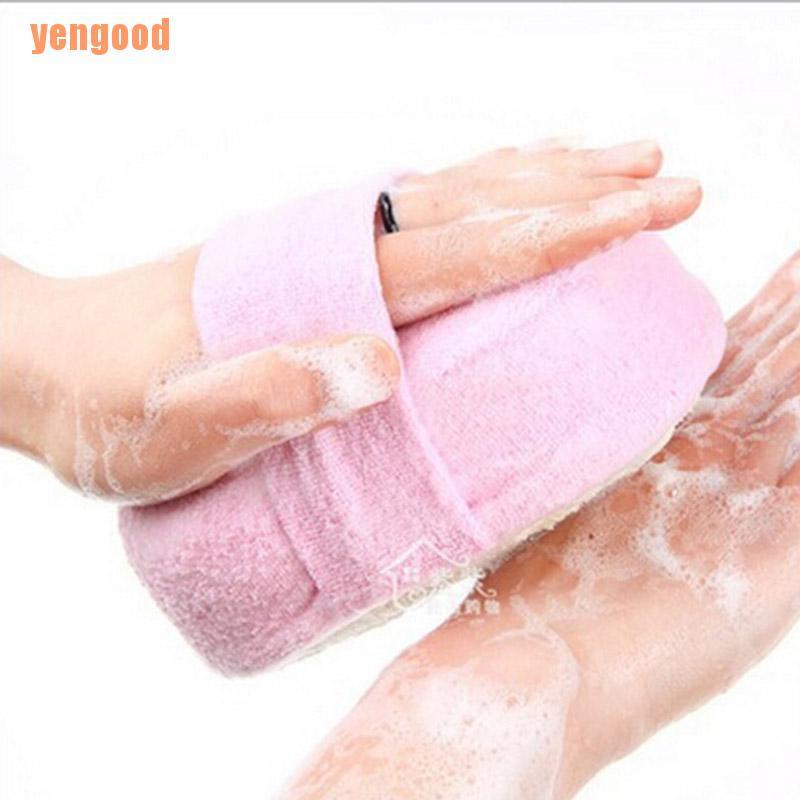 Bọt biển xơ mướp mát xa cơ thể khi tắm