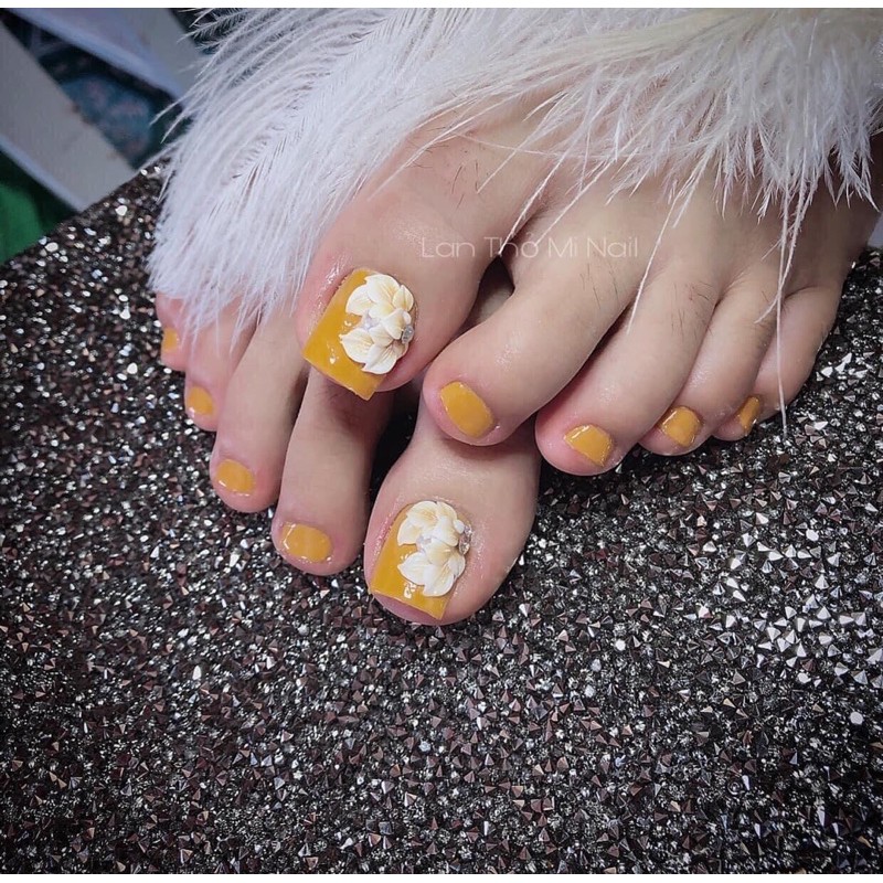 Hoa bột nail gắn móng