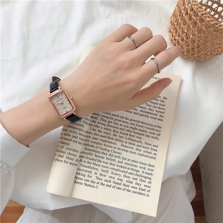 Đồng hồ nữ Doukou nhỏ xinh chính hãng dây da giá rẻ mặt vuông DKV01 | BigBuy360 - bigbuy360.vn