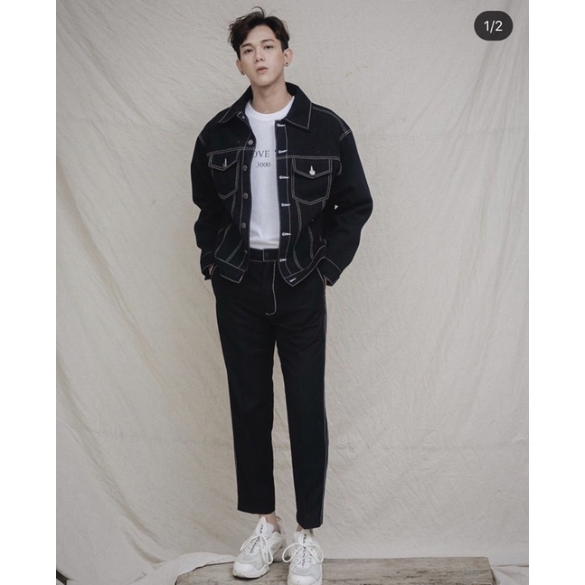 Áo Khoác jean màu đen viền chỉ trắng