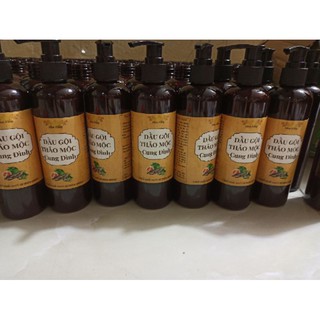 Dầu gội thảo mộc
