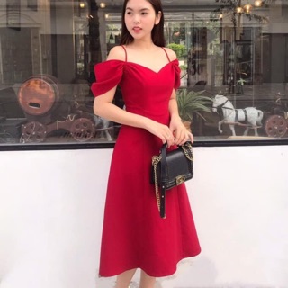 Váy xoè trễ vai 2 dây
