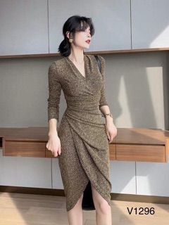 Váy thiết kế dáng ôm