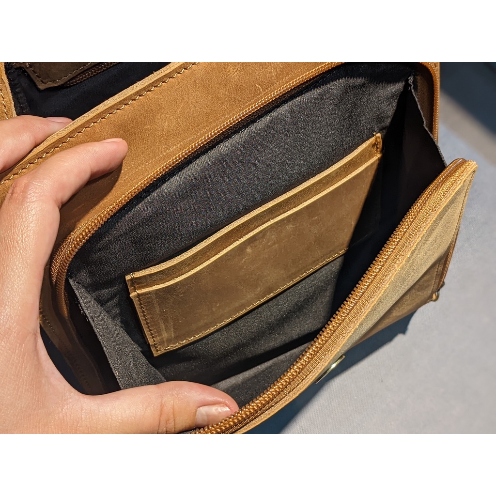 Túi Đeo Chéo Nam Da Bò Sáp Khóa Zip