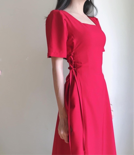 ĐẦM XOÈ ĐAN EO CỔ VUÔNG TAY NGẮN | BigBuy360 - bigbuy360.vn