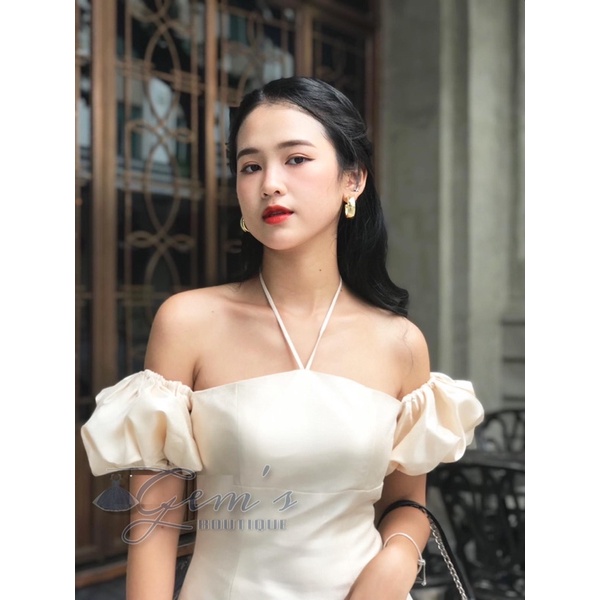 VÁY ĐẦM CỔ YẾM TRỄ VAI TAY PHỒNG ( sẵn đệm ngực )