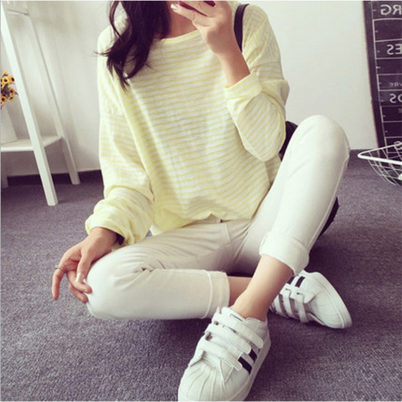 Áo form rộng dài tay họa tiết sọc ngang trẻ trung dành cho nữ