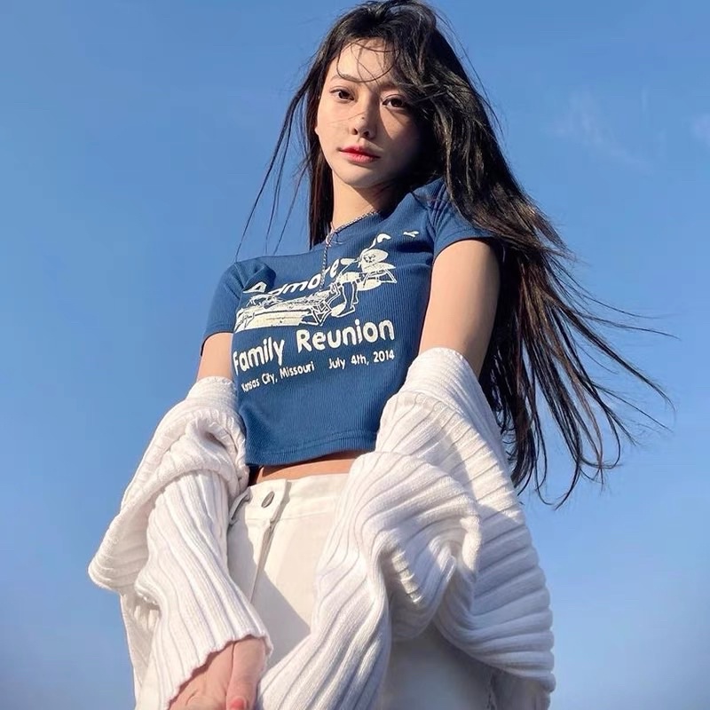 Áo Croptop Xanh Biển Hoạ Tiết Cá Tính A140
