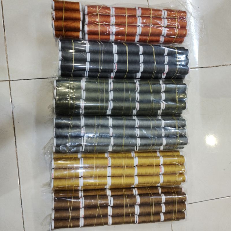 Chỉ jean đa sắc màu có phân loại màu