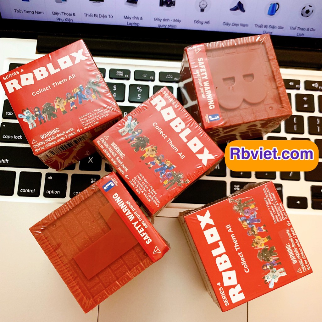 Hộp đồ chơi Roblox ngẫu nhiên