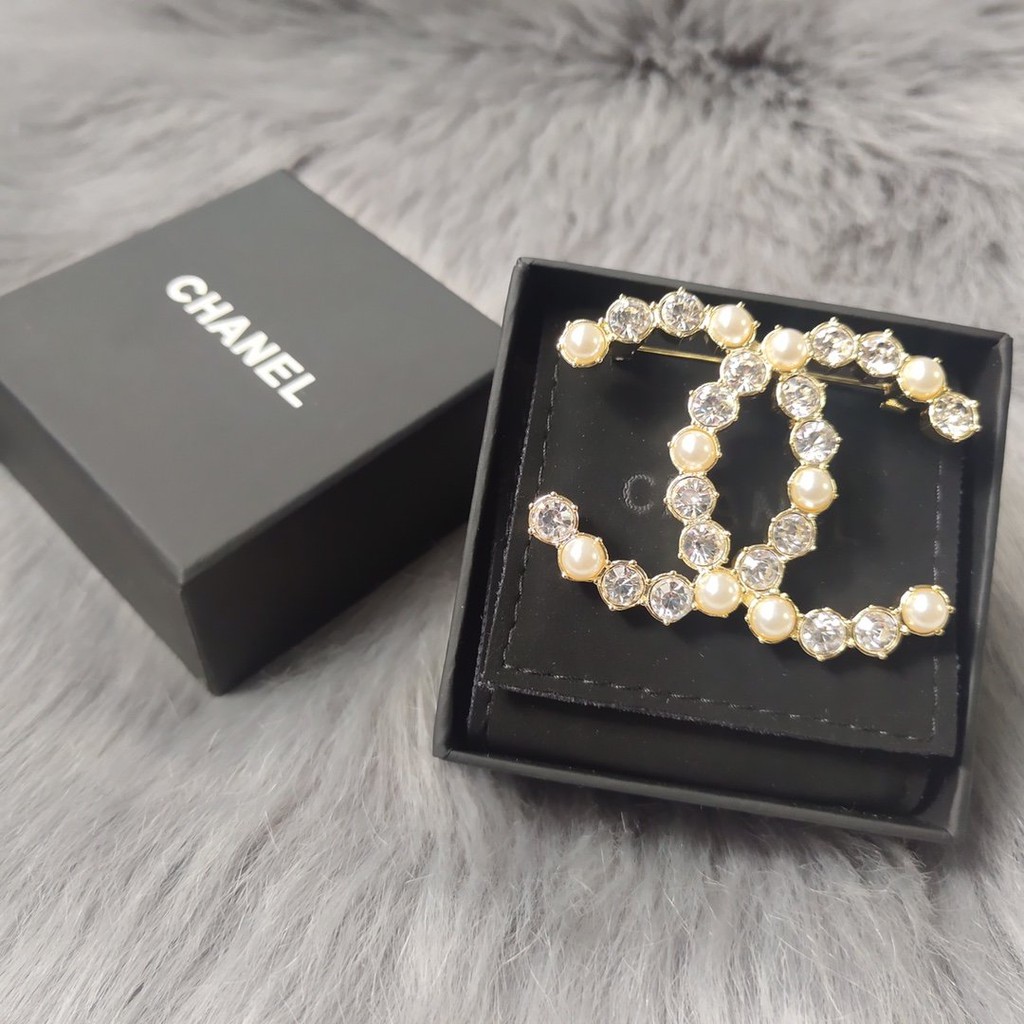 Trâm Cài Áo Hình Joker Đính Pha Lê