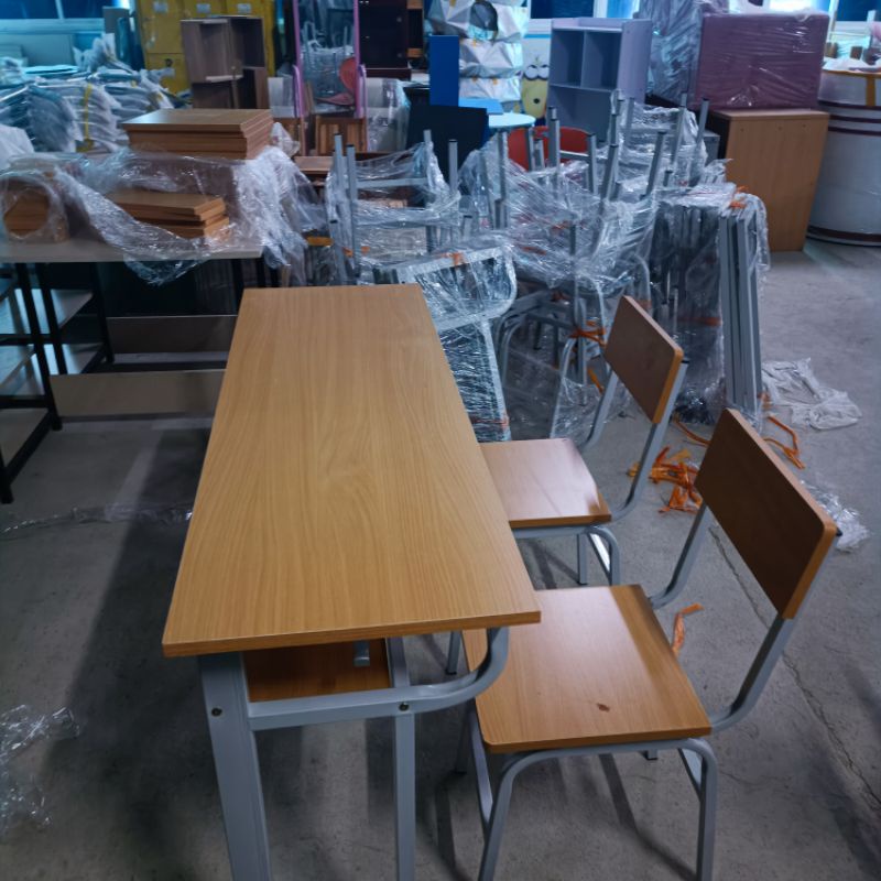 Bộ bàn ghế dạy học tại nhà .