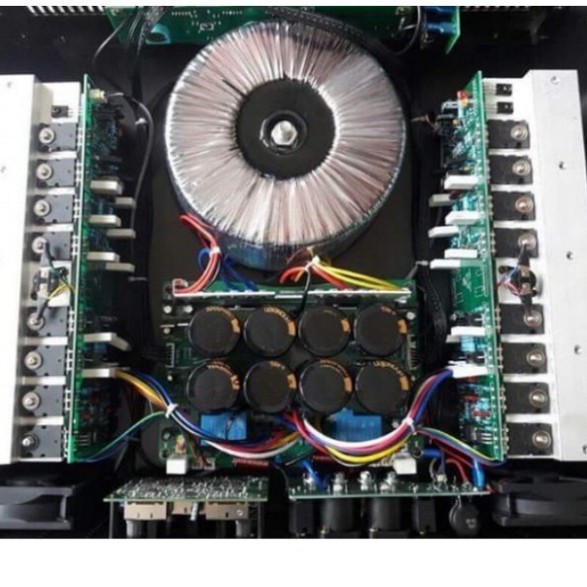 CỤC ĐẨY CÔNG SUẤT YAMAHA P7000S 32 SÒ LỚN
