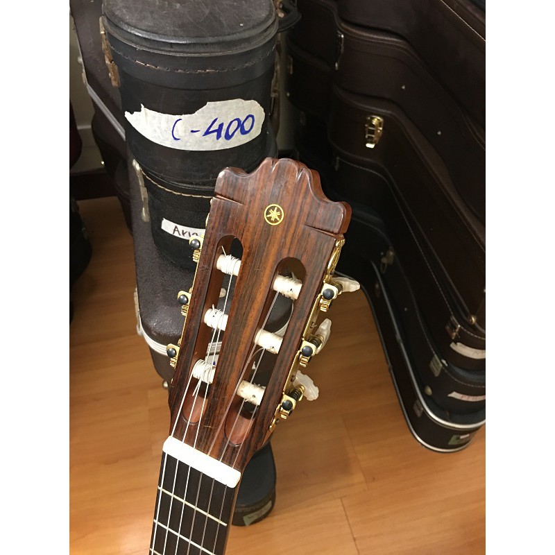 Guitar Classic Yamaha C400
