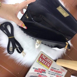 Clutch đinh đi tiệc siêu sang