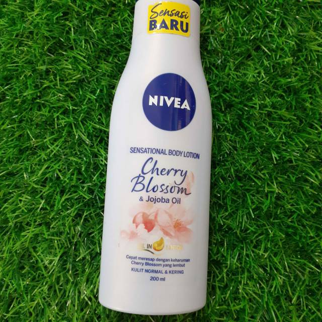 (Hàng Mới Về) Lotion Dưỡng Thể Chiết Xuất Hoa Anh Đào 200 Thương Hiệu Nivea