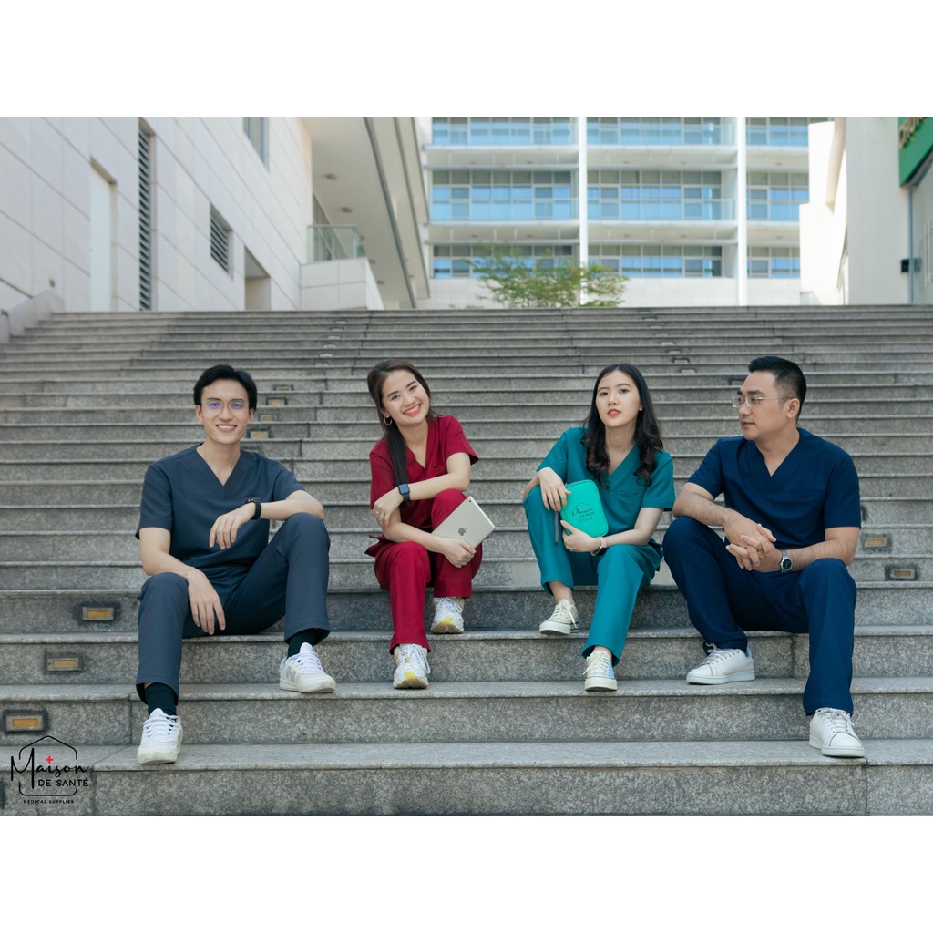 Bộ Scrubs Nam Cổ Tim Cao Cấp Nhiều Màu Sắc - Đồng Phục Phòng Mổ, Spa, Phòng Khám - LUCAS Maison de Santé