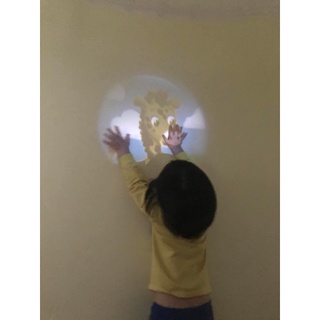 đồ chơi đèn pin chiếu hình 3D cho bé