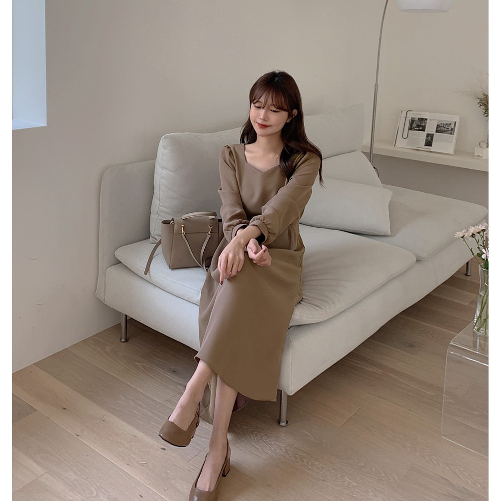 Đầm midi dài tay cổ vuông trơn màu xinh xắn