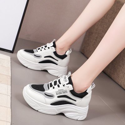 GIÀY SNEAKERS NỮ TRẮNG ĐEN . ĐỘN ĐẾ 7CM GIÚP TĂNG CHIỀU CAO. KIỂU DÁNG TRẺ TRUNG HIỆN ĐẠI. | BigBuy360 - bigbuy360.vn