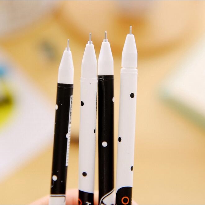 1 bút Gel hình mèo màu trắng đen có đuôi gắn