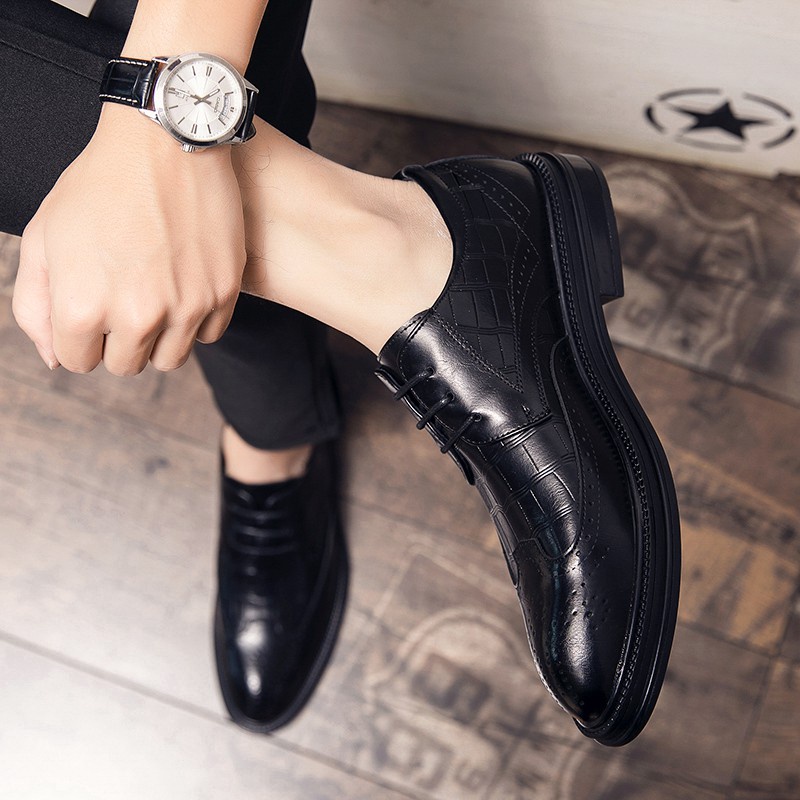 Giày Da Mũi Nhọn Phong Cách Anh Quốc Sang Trọng Cho Nam