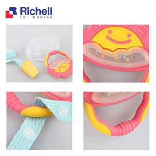 Xúc xắc gặm nướu Richell tròn có dây đeo (hồng)