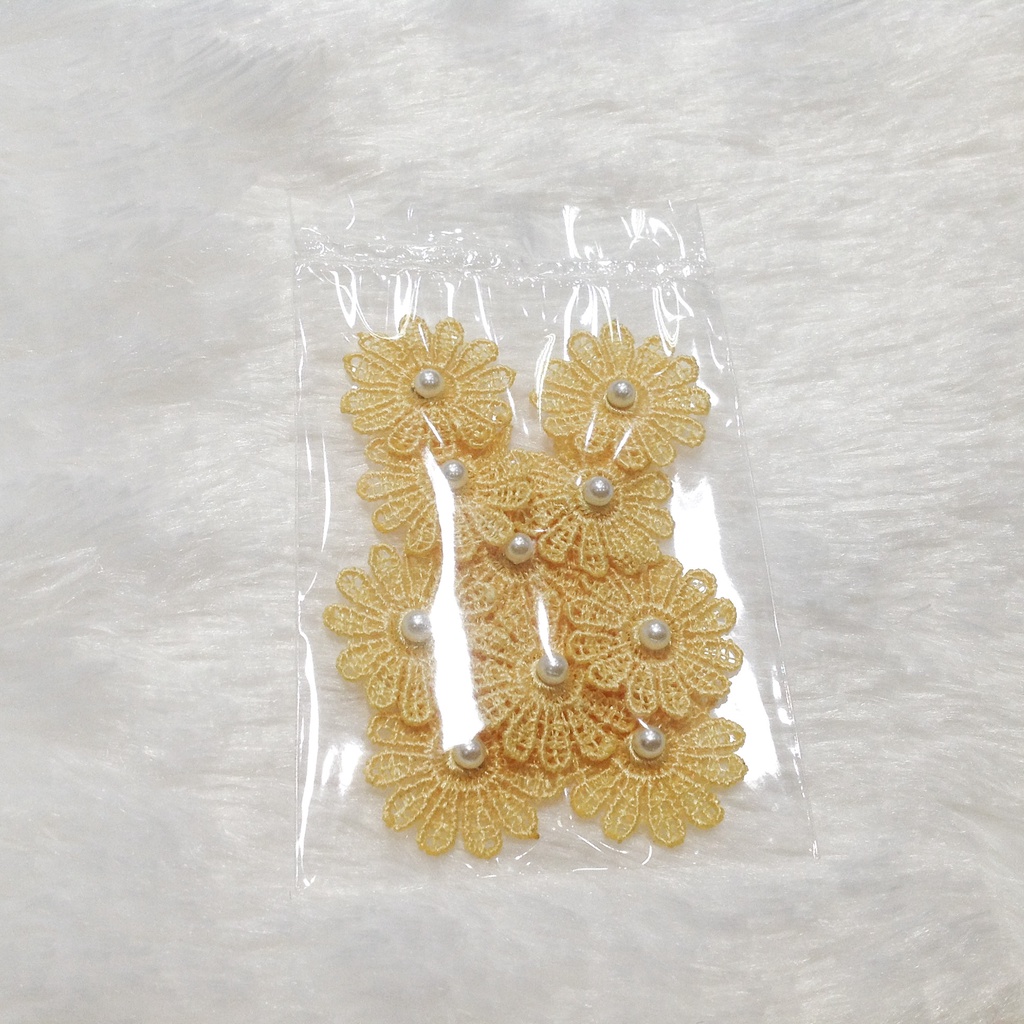 Set 8 bông thêu hoa mai thạch thảo vàng đính hạt cườm trai kết kim sa áo dài váy đầm