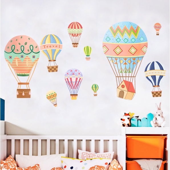 Decal giấy dán tường - mẫu Khinh khí cầu sắc màu dân tộc mới