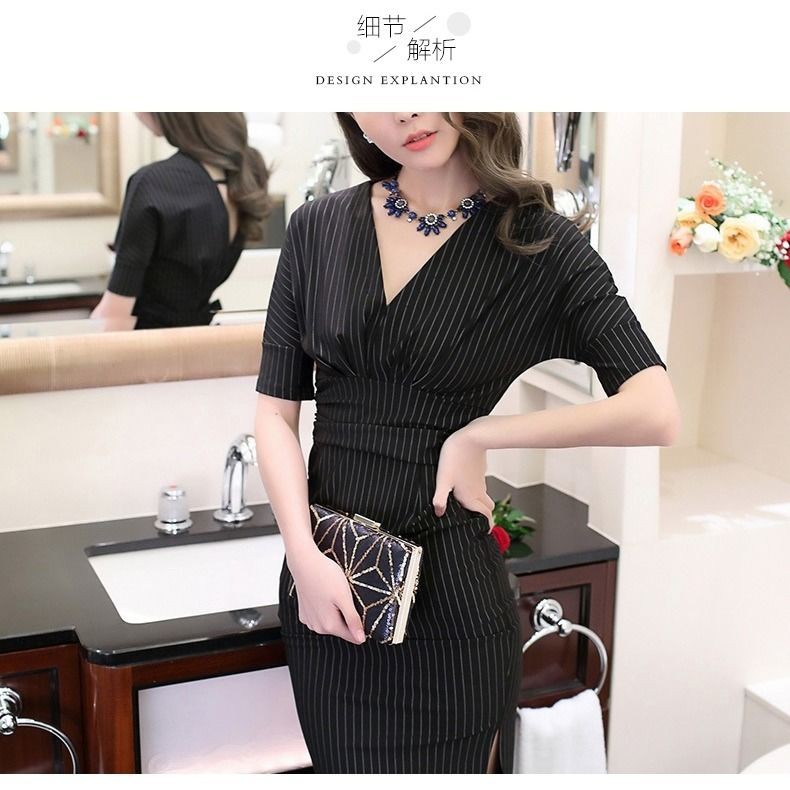 Váy sexy mùa xuân năm 2021 Phụ nữ mới cổ chữ V Lưng mảnh và gầy Tính cách mỏng manh Túi dài trung mông Người nổi