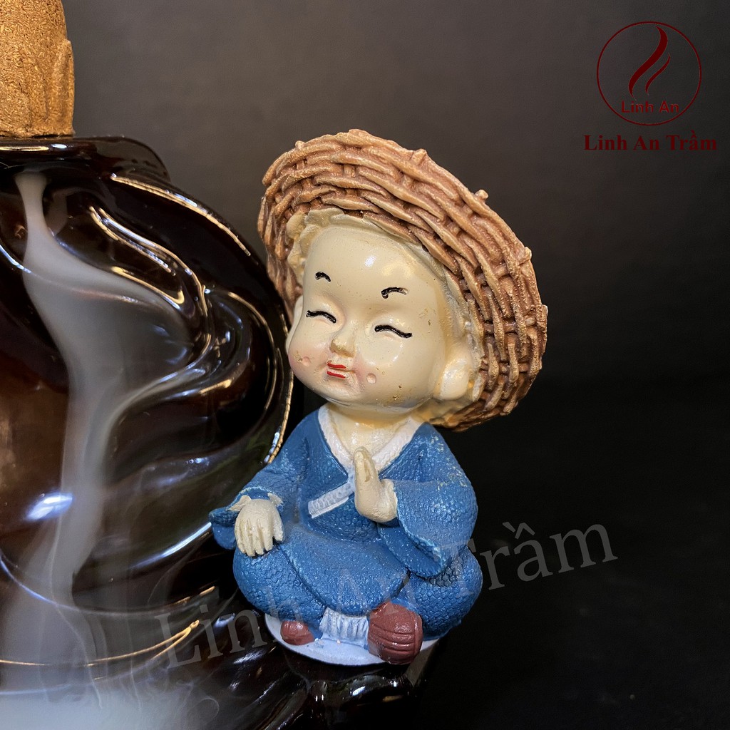 Thác Khói Trầm Hương  - Sư tiểu bên thác M09 (tặng 05 nụ trầm tự nhiên)