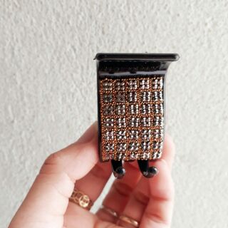 Kẹp tóc 5 răng đính hạt siêu xinh (hạt vàng/đen)