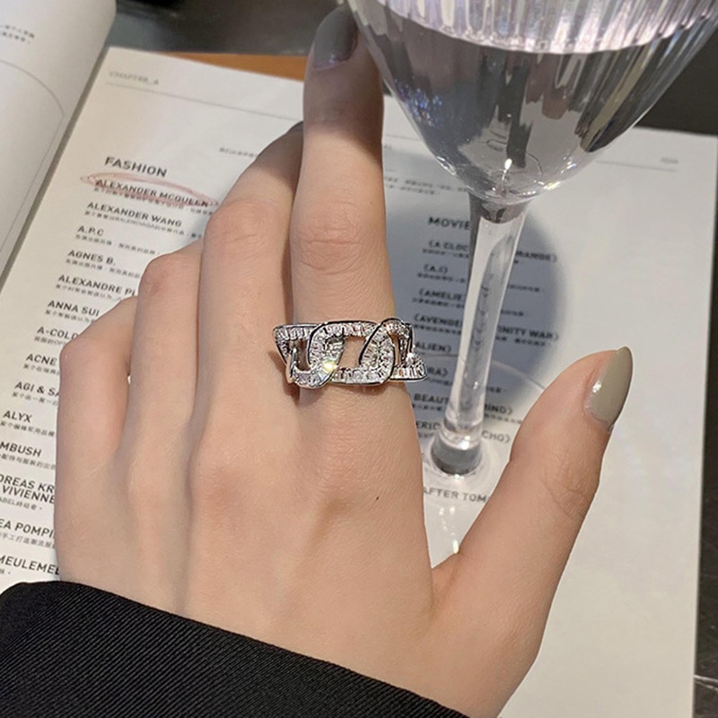 Nhẫn Đeo Tay Đính Đá Zircon Sang Trọng