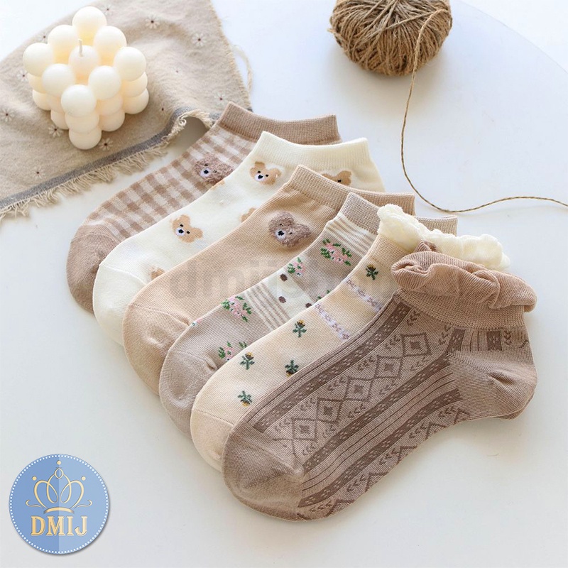 [Mã FAMARAL2 giảm 10K đơn 50K]Tất nữ cổ thấp họa tiết gấu vintage nhiều mẫu đáng yêu