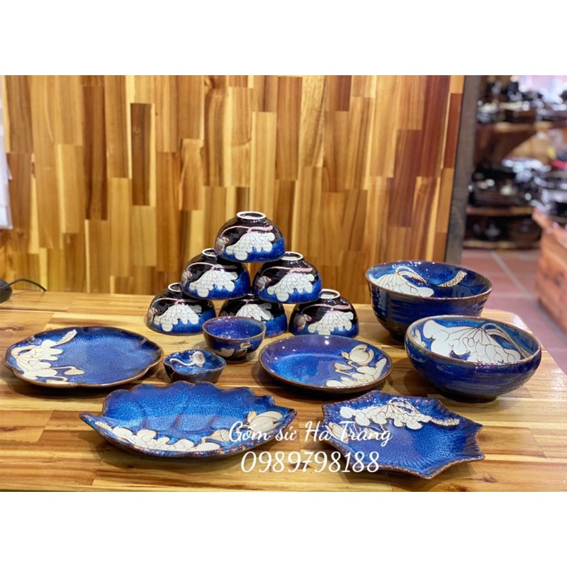 Các món bát đĩa lẻ của bộ đồ ăn gốm sứ Bát Tràng cao cấp men hoả biến thiên thanh khắc sen chìm