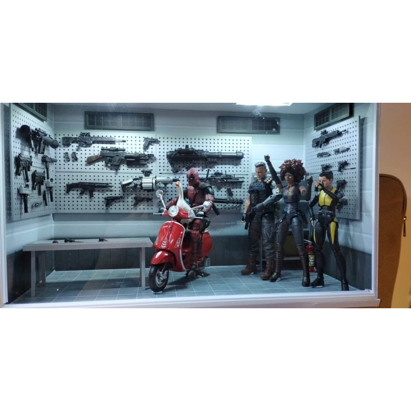 Mô hình kệ kèm 10 súng 1/12