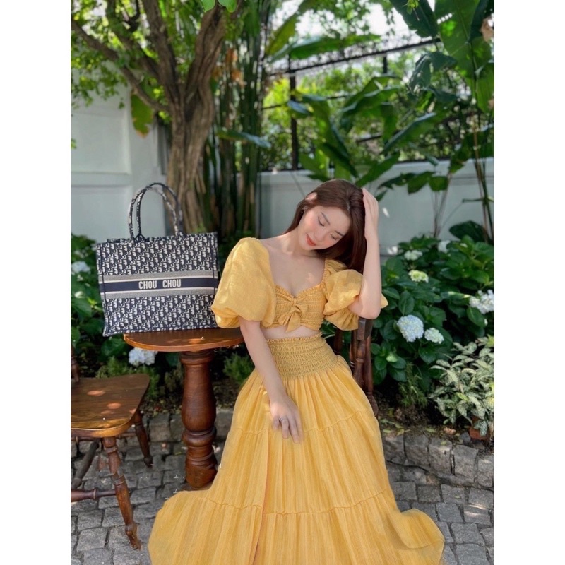 Set Đầm Maxi vàng xoè chất đũi mát mịn hai lớp