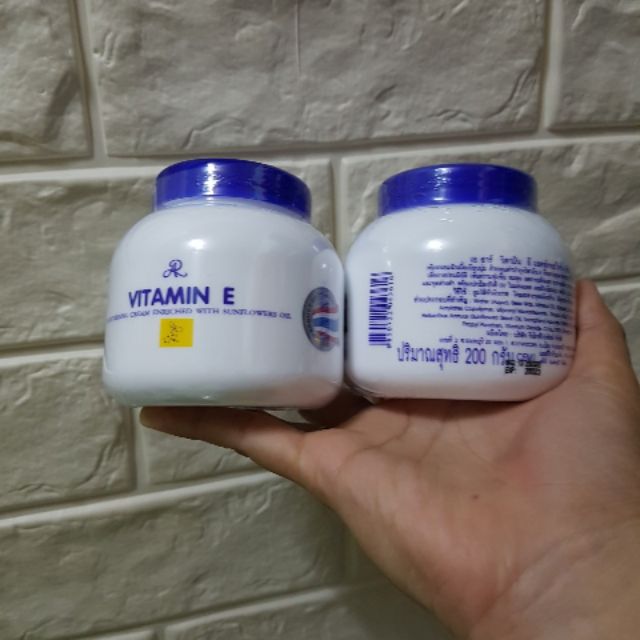 Mẫu Mới 2020 Kem Vitamin E dưỡng ẩm Thái Lan.🍃  Date 2022 Chính Hãng Thái lan