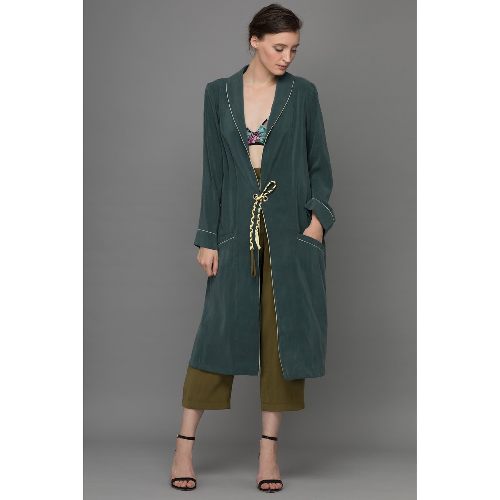 Áo choàng cổ vest Iris Martin Dark 2 phiên bản màu