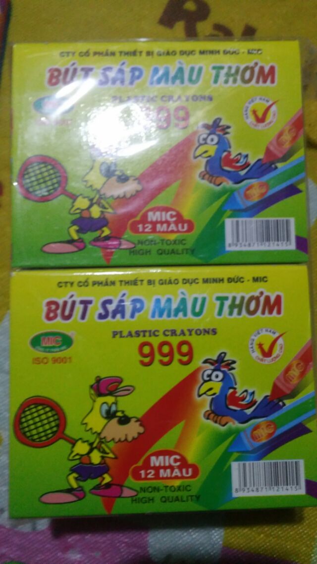 1 hộp Bút sáp thơm