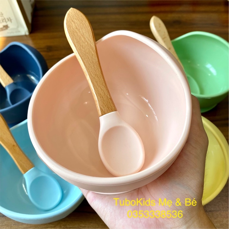Bát Ăn Dặm Silicone Chống Đổ Kèm Thìa Cho Bé Tubokids