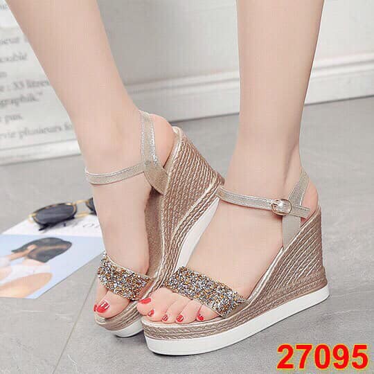 Giày Sandal Đế Xuồng Nữ đính đá { Hàng mới 100%}